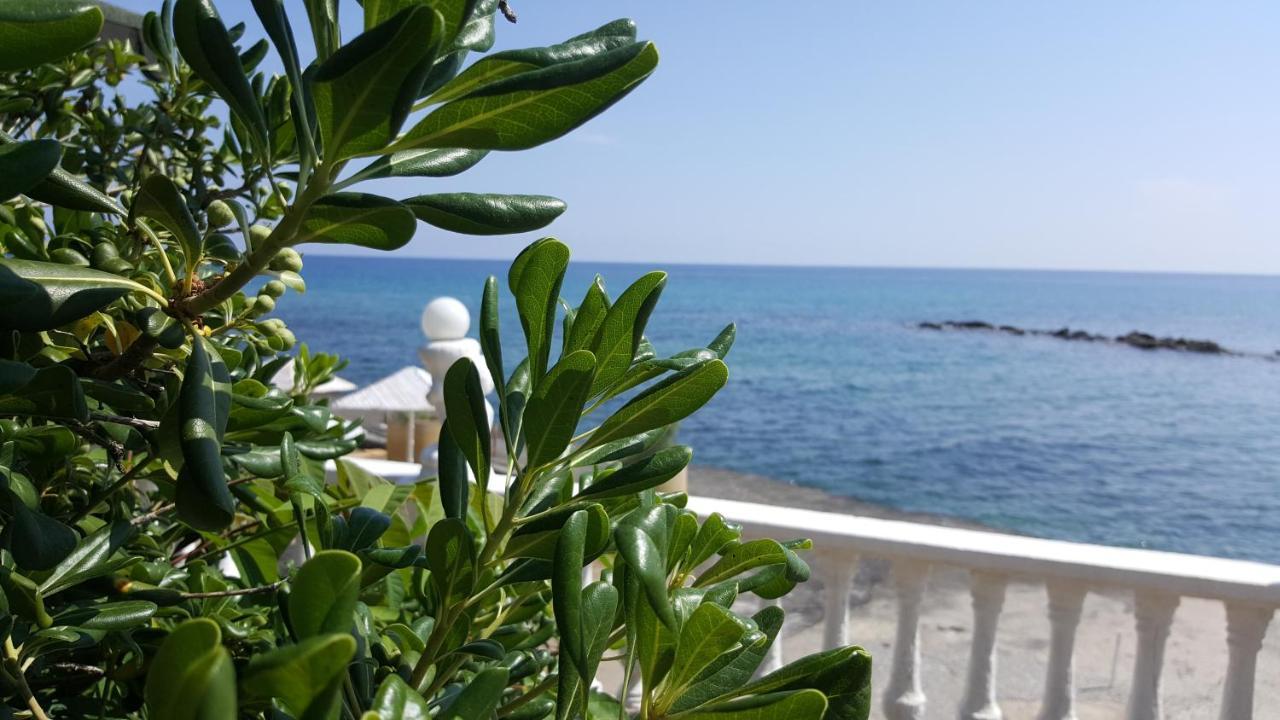 Topset Hotel Agios Georgios  Exterior photo